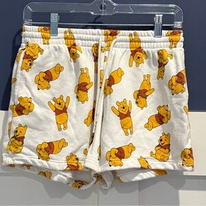 Disney Winnie the Pooh White fleece lined lounge shorts Size M
